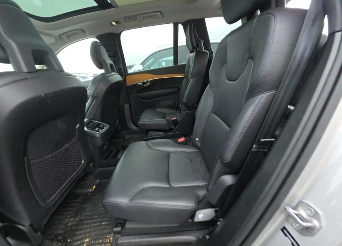 VOLVO XC90 T6 MOMENTUM 6-PASSENGER 2021