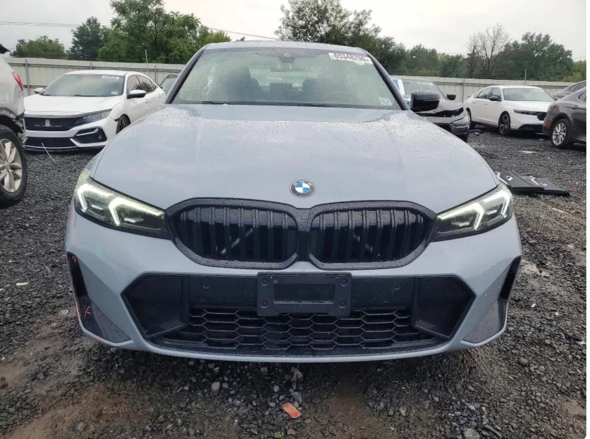 BMW 330XI - 2023