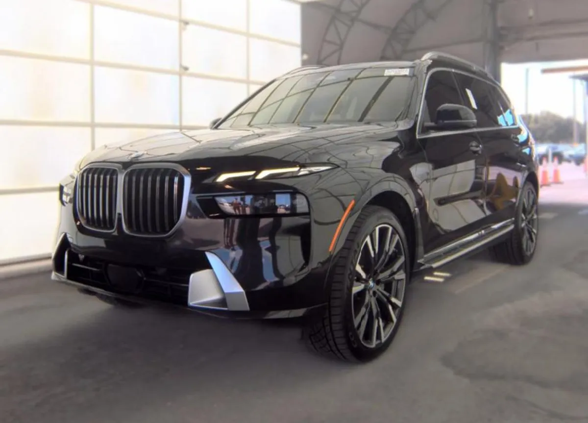 BMW X7 SPORTS ACTIVITY VEHICLE 2022