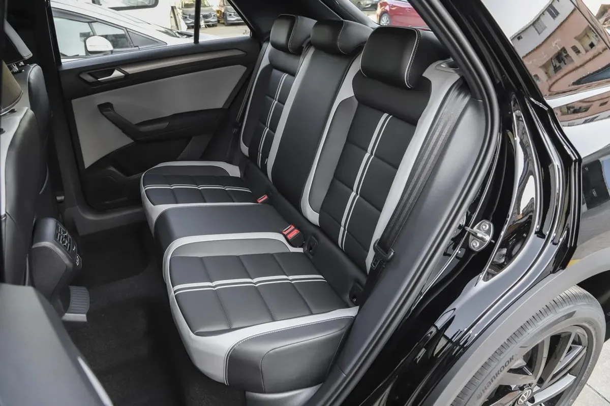 VOLKSWAGEN T-ROC STARLIGHT T-ROC 300TSI STARLIGHT EDITION 2026