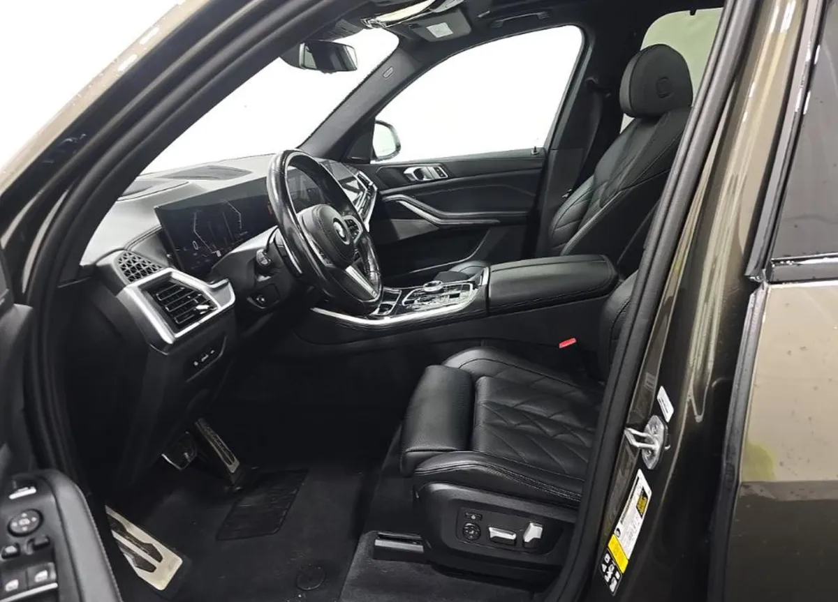 BMW X5 SPORTS ACTIVITY VEHICLE 2023