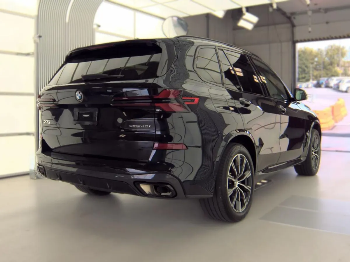 BMW X5 SPORTS ACTIVITY VEHICLE 2024