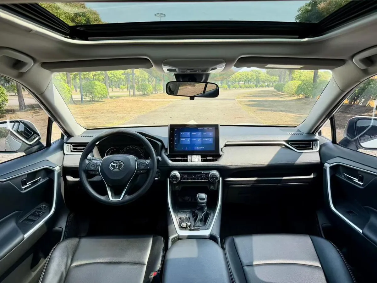 TOYOTA RAV4 2022