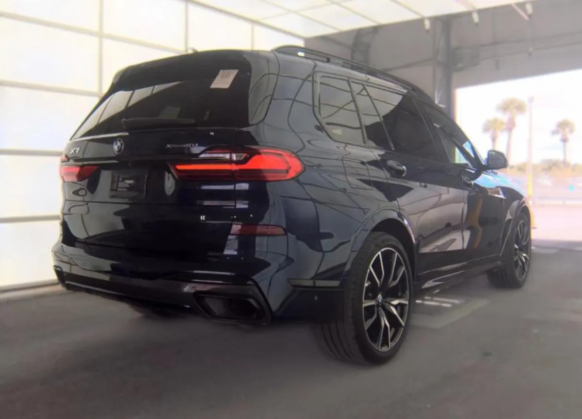 BMW X7 SPORTS ACTIVITY VEHICLE 2022