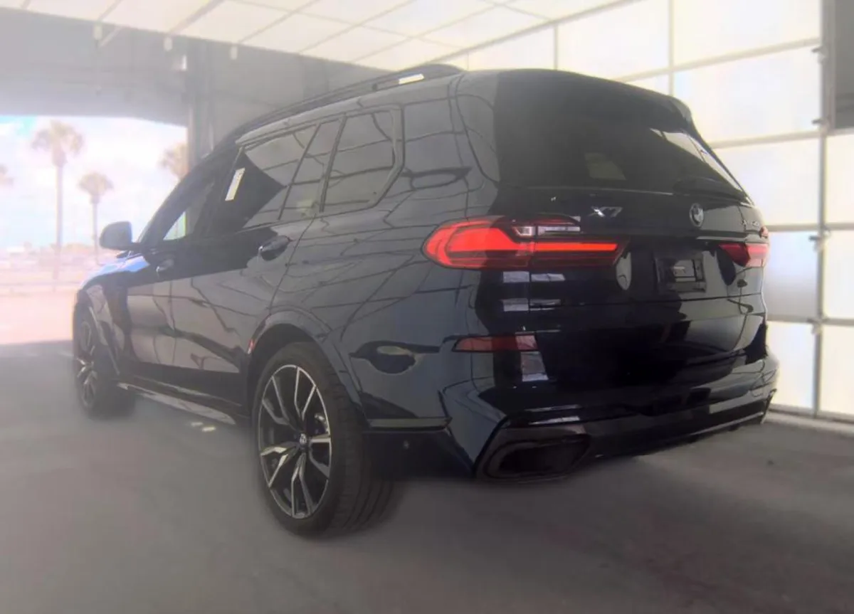 BMW X7 SPORTS ACTIVITY VEHICLE 2022