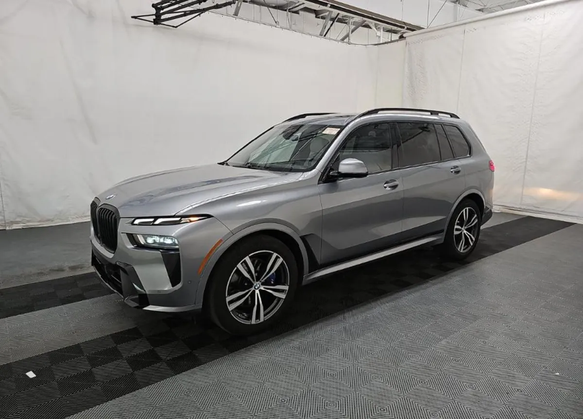 BMW X7 SPORTS ACTIVITY VEHICLE 2022