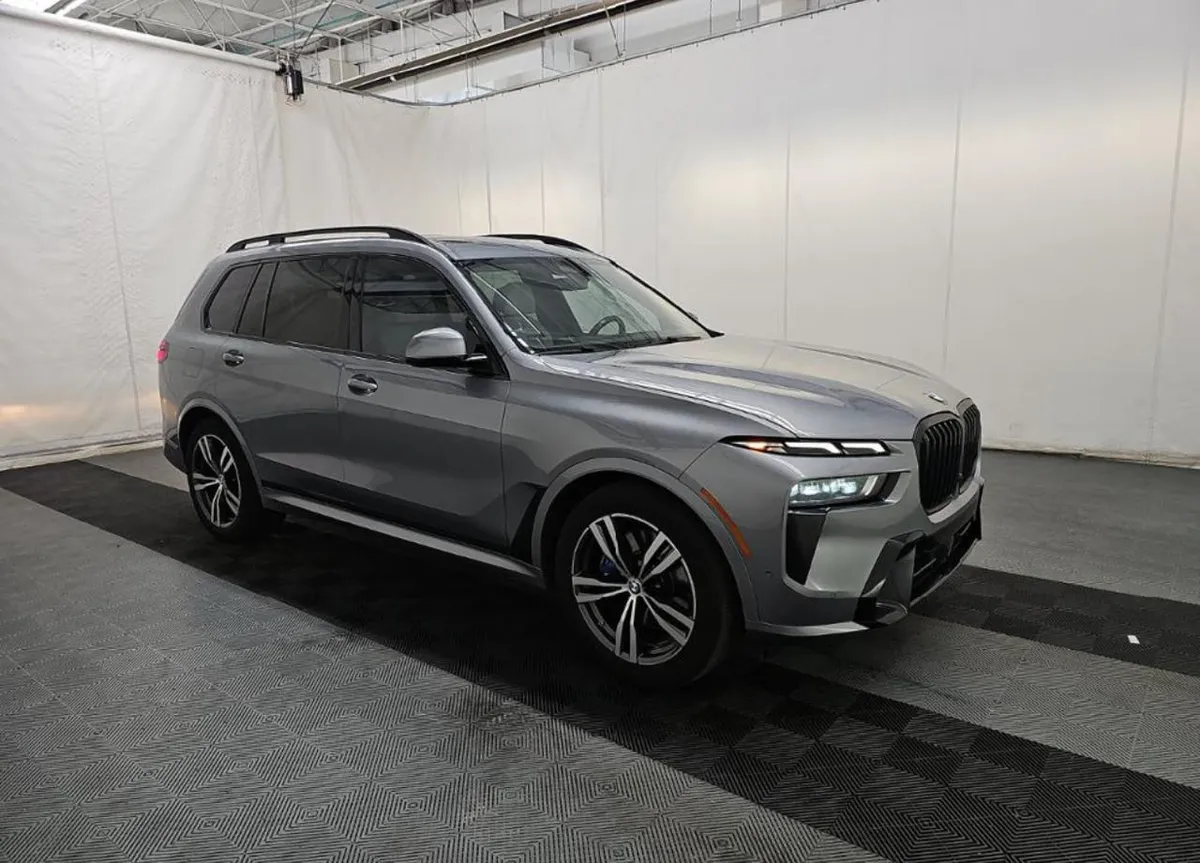 BMW X7 SPORTS ACTIVITY VEHICLE 2022