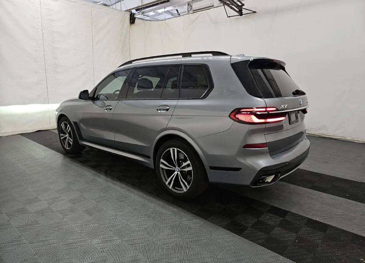 BMW X7 SPORTS ACTIVITY VEHICLE 2022
