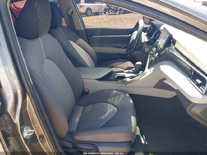 TOYOTA CAMRY LE 2024