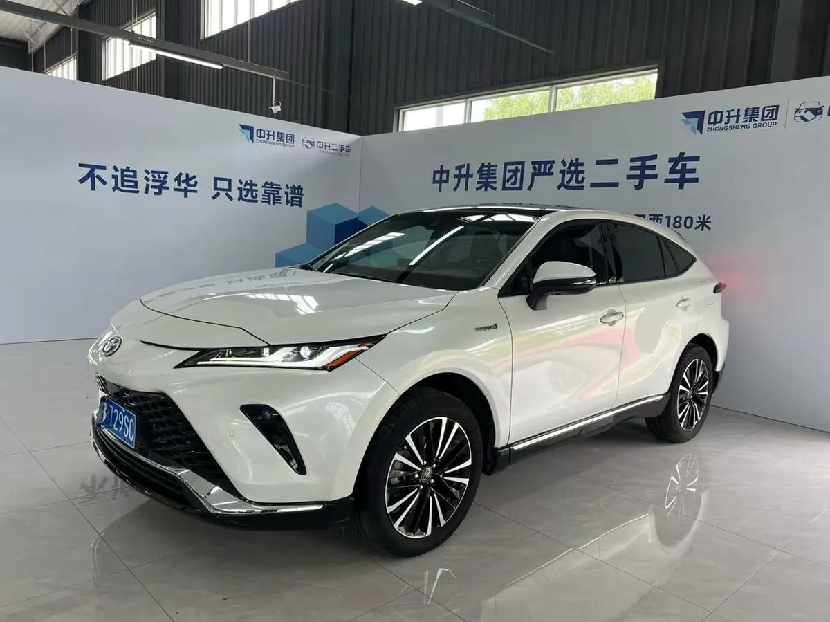 TOYOTA VENZA PREMIUM 2023