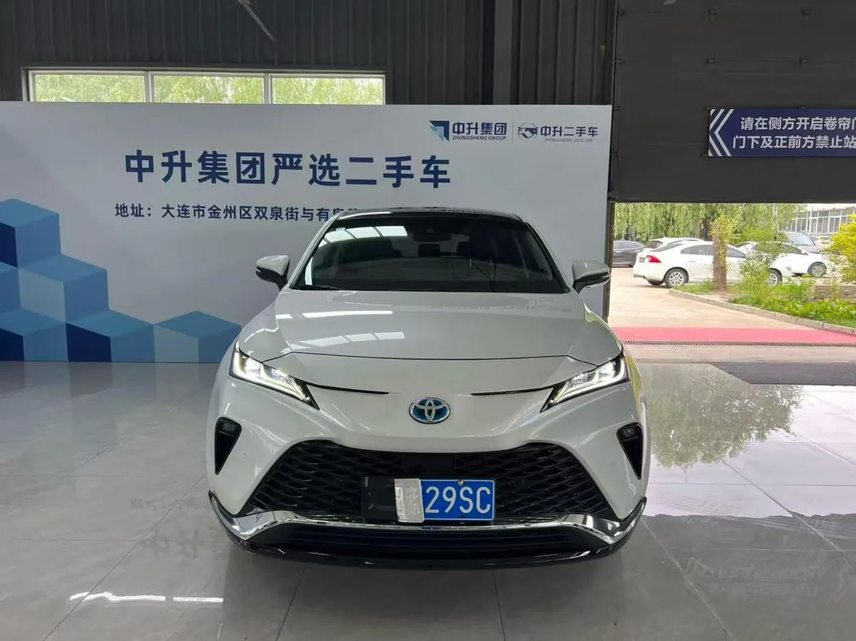 TOYOTA VENZA PREMIUM 2023