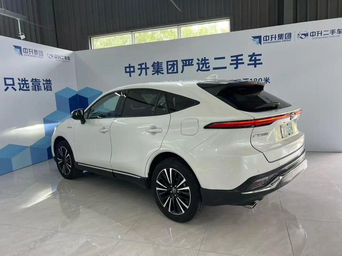 TOYOTA VENZA PREMIUM 2023