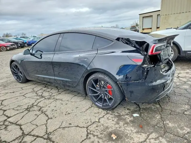 TESLA MODEL 3 PERFORMANCE 2024