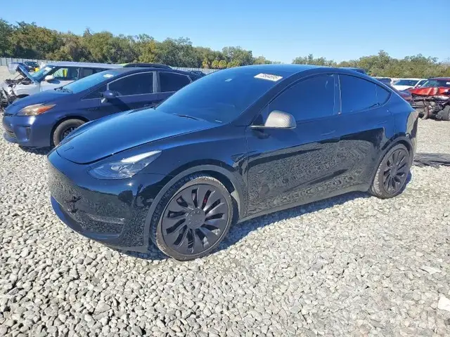 TESLA MODEL Y PERFORMANCE 2023