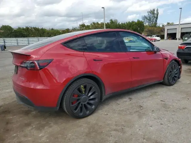 TESLA MODEL Y PERFORMANCE 2022