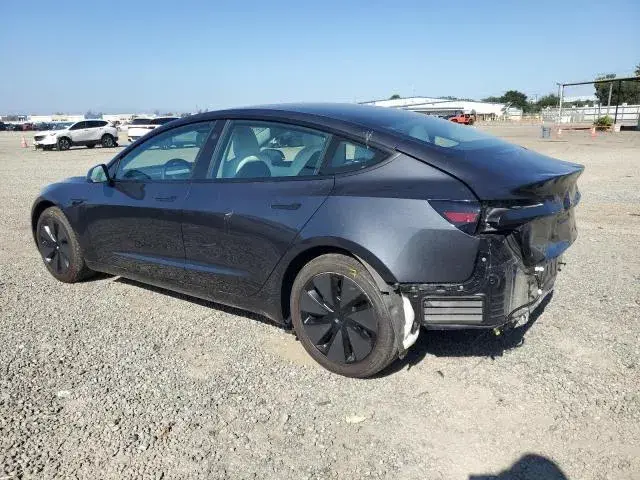 TESLA MODEL 3 2025
