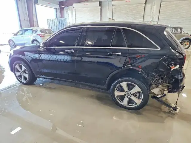 MERCEDES-BENZ GLC 300 4MATIC 2022