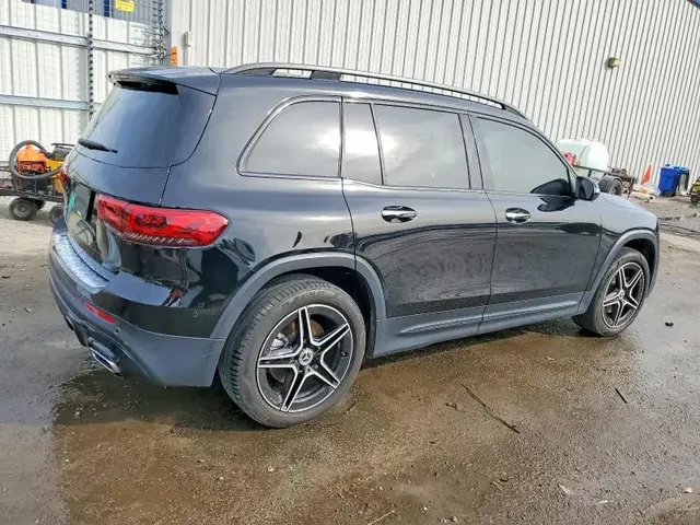 MERCEDES-BENZ GLB 250 2023
