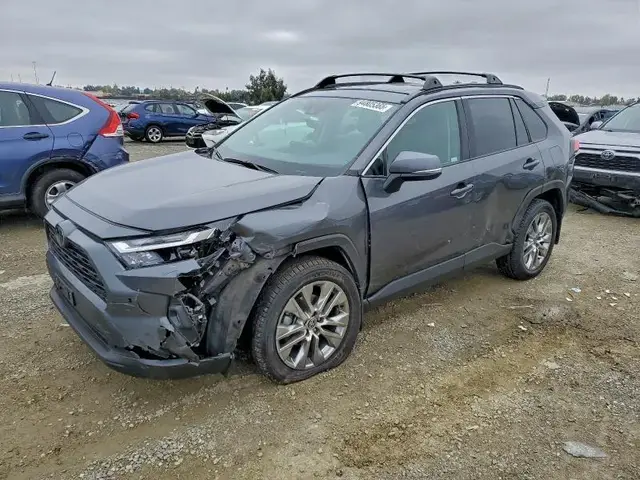 TOYOTA RAV4 XLE PREMIUM 2023