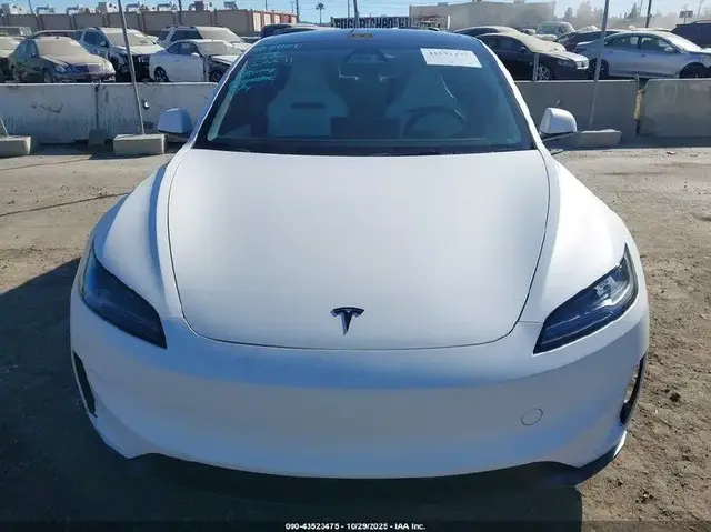 TESLA MODEL 3 PERFORMANCE ALL-WHEEL 2024