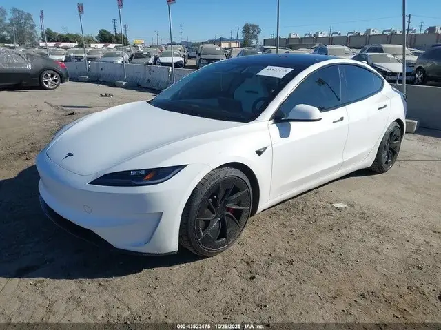 TESLA MODEL 3 PERFORMANCE ALL-WHEEL 2024