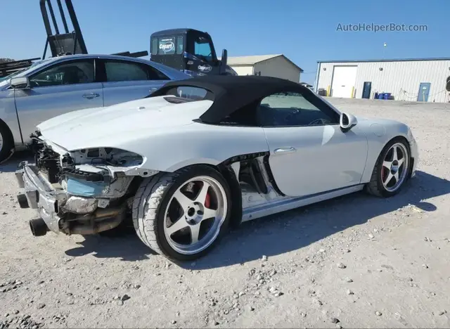 PORSCHE BOXSTER SPYDER 2021
