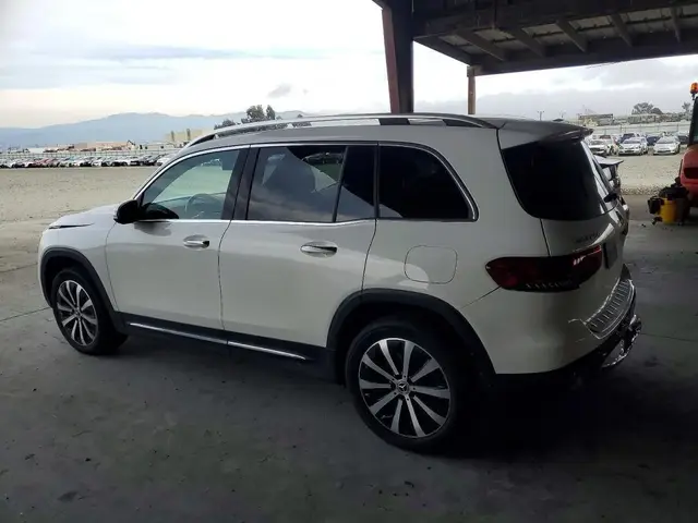 MERCEDES-BENZ GLB 250 2023