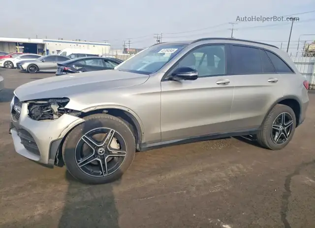 MERCEDES-BENZ GLC 300 2021