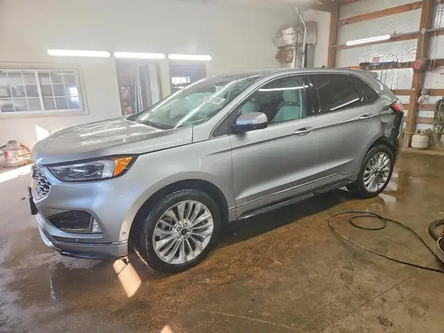 FORD EDGE TITANIUM 2022