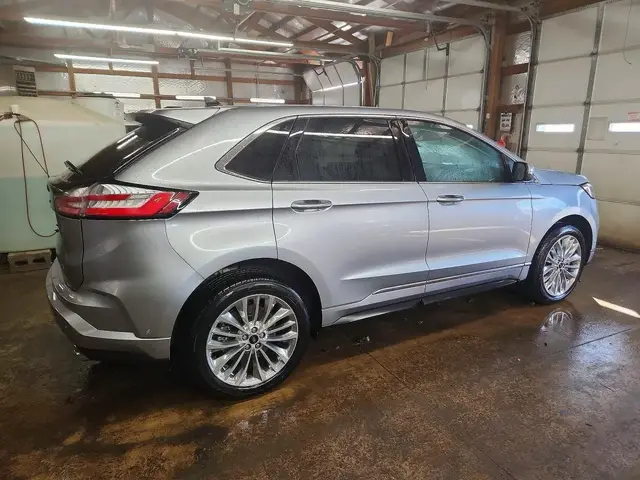 FORD EDGE TITANIUM 2022