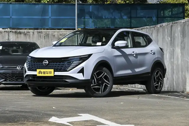 NISSAN QASHQAI 2025