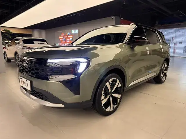 FORD EQUATOR SPORT 2025