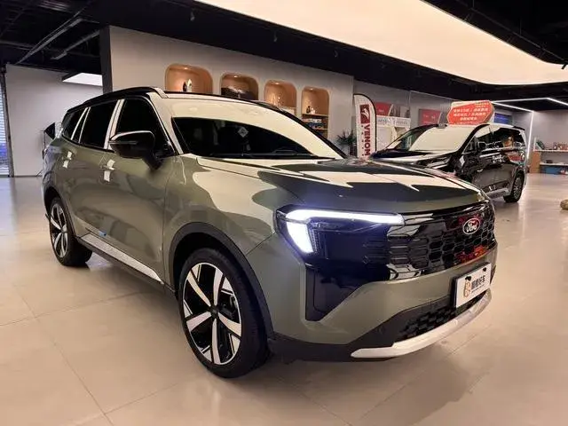 FORD EQUATOR SPORT 2025