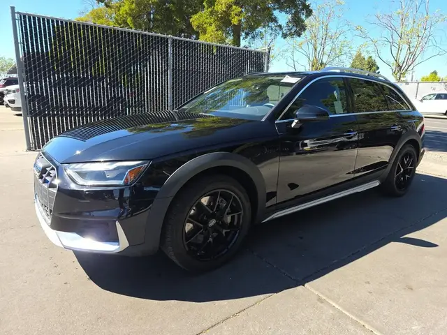 AUDI A4 ALLROAD 2023