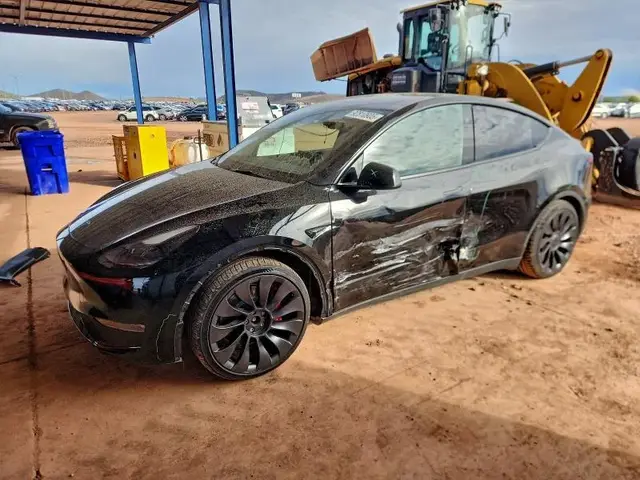 TESLA MODEL Y PERFORMANCE 2023
