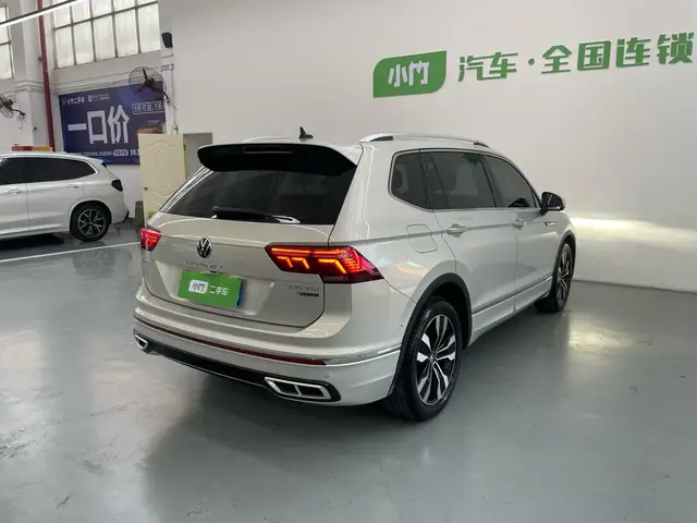 VOLKSWAGEN TIGUAN L 2022