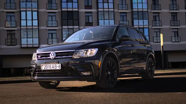 VOLKSWAGEN TIGUAN SE R-LINE 2020