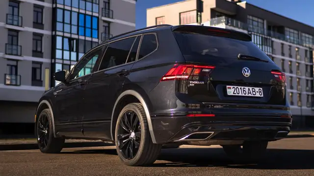VOLKSWAGEN TIGUAN SE R-LINE 2020