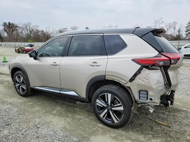 NISSAN ROGUE PLATINUM 2023