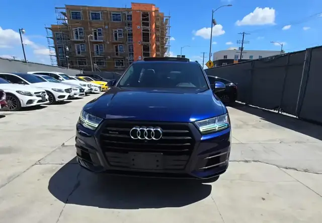 AUDI Q7 2019