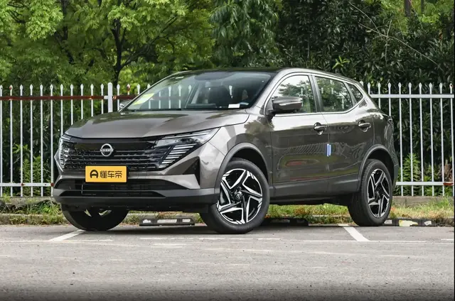 NISSAN QASHQAI 2025