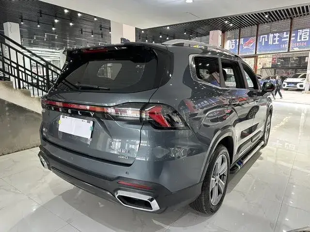 GEELY OKAVANGO PREMIUM 2023