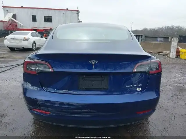 TESLA MODEL 3 LONG RANGE 2021