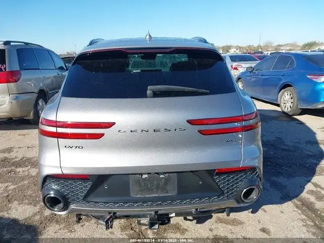 GENESIS GV70 2023