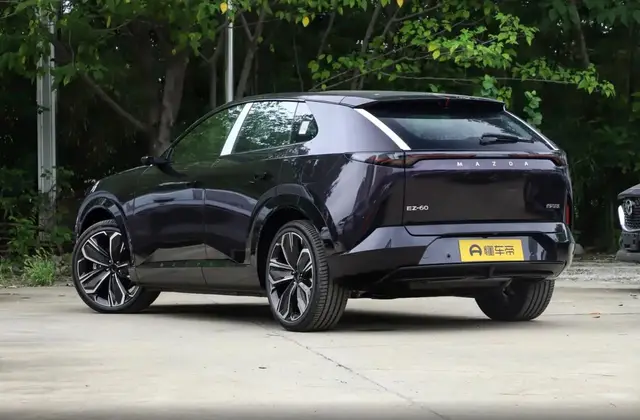MAZDA EZ-60 2025