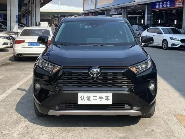 TOYOTA RAV 2022