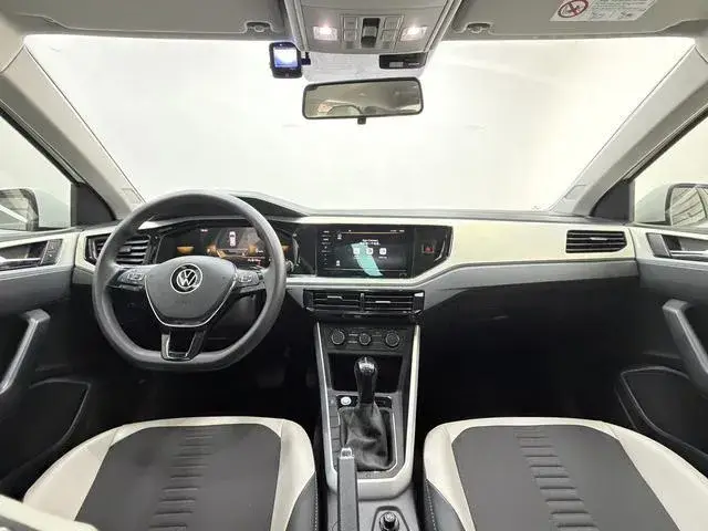 VOLKSWAGEN POLO PLUS 1 2023