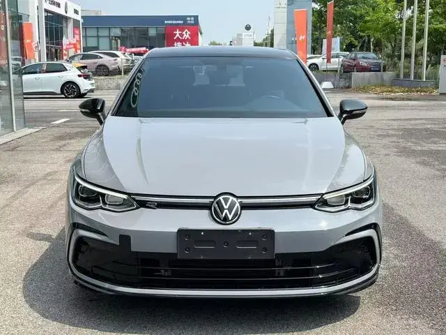VOLKSWAGEN GOLF 280TSI DSG R-LINE 2024