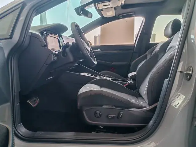 VOLKSWAGEN GOLF 280TSI DSG R-LINE 2024