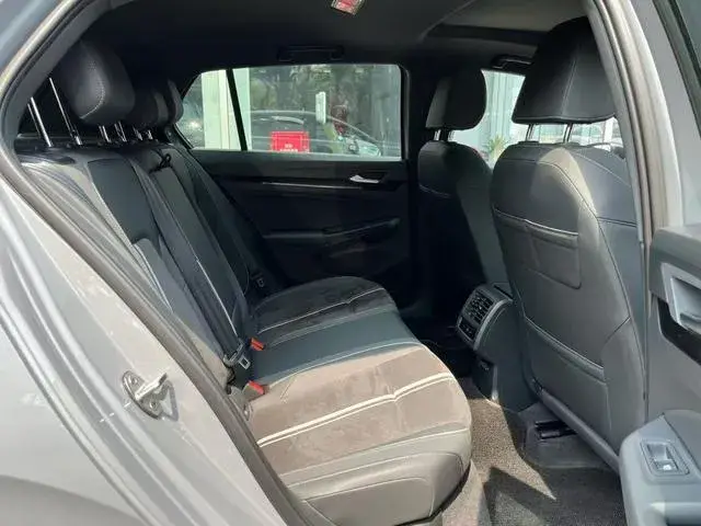 VOLKSWAGEN GOLF 280TSI DSG R-LINE 2024